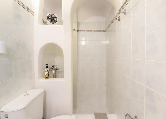 Sea And Sun House At *